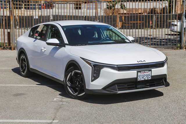 Used 2025 Kia K4 EX image 2