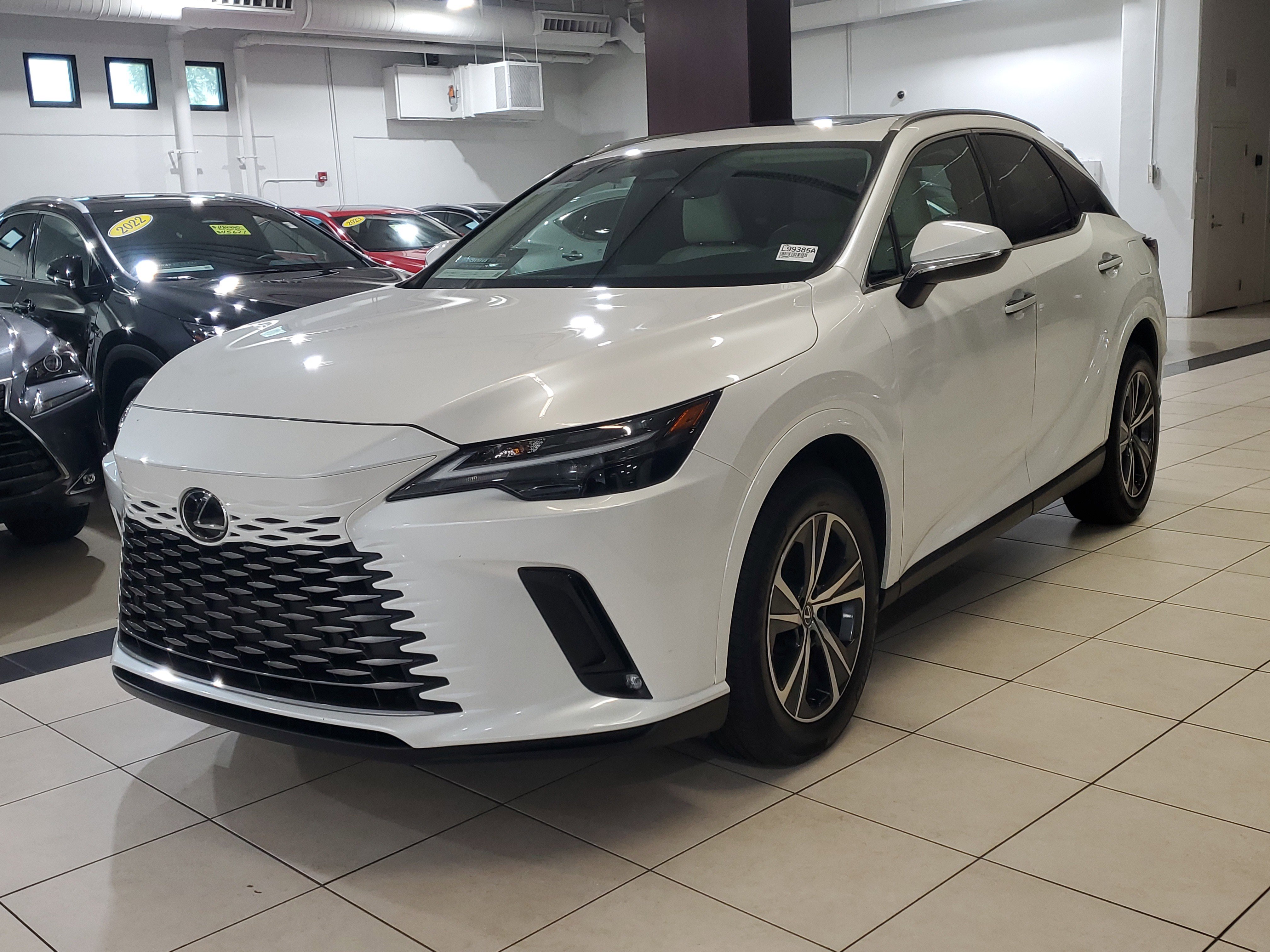 Used 2024 Lexus RX 350h image 4