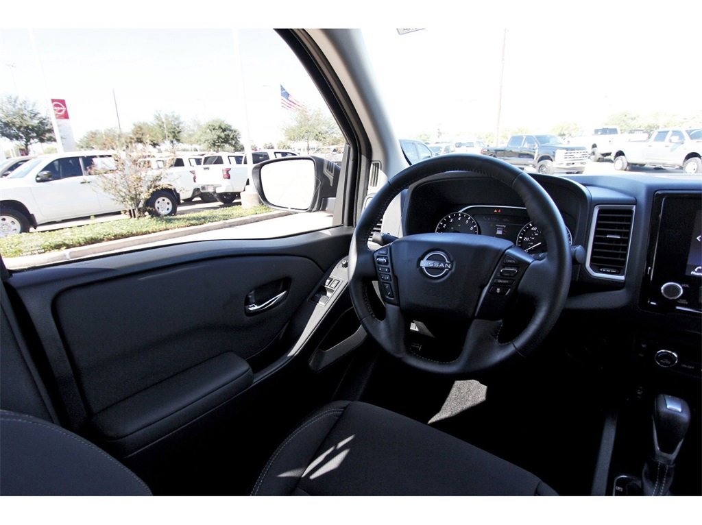 Certified 2024 Nissan Frontier SV w/ SV Convenience Package image 6