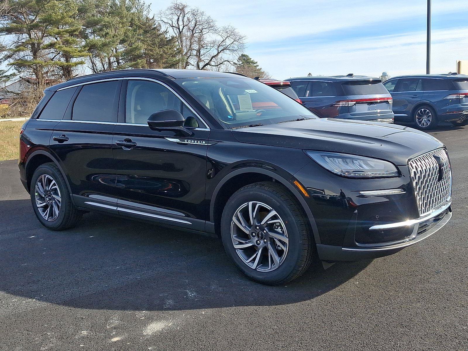 New 2026 Lincoln Corsair Premiere image 2