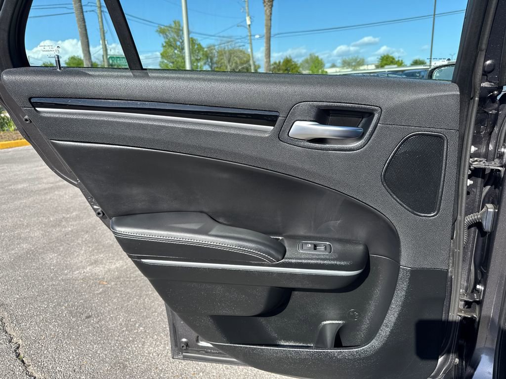 Used 2023 Chrysler 300 S w/ Comfort Group image 15