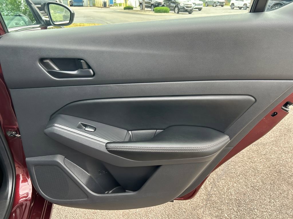 Used 2025 Nissan Altima 2.5 SV FWD image 27