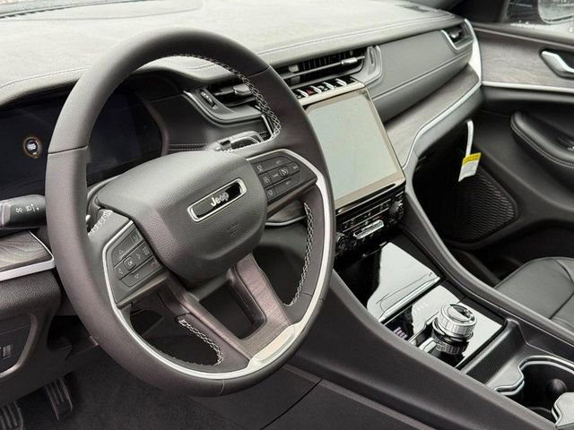 New 2025 Jeep Grand Cherokee L Limited w/ Trailer Tow Package image 22