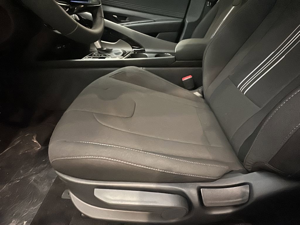 New 2026 Hyundai Elantra Sport image 8