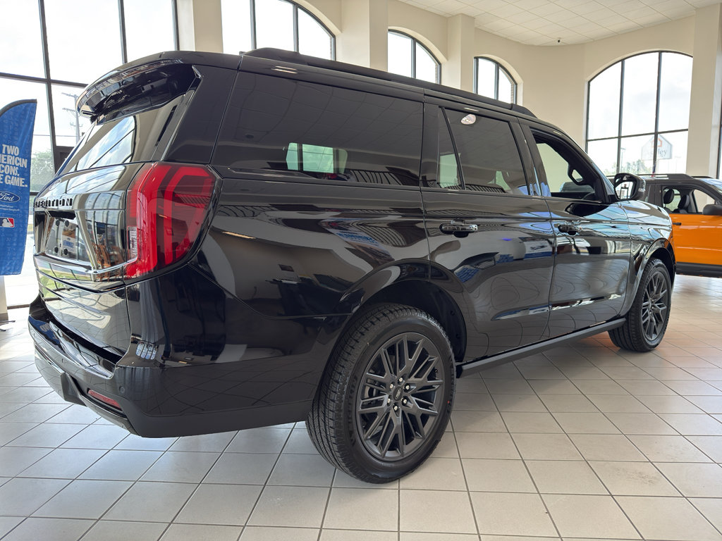 New 2027 Ford Expedition Platinum w/ Stealth Appearance Package AWD/4WD image 6