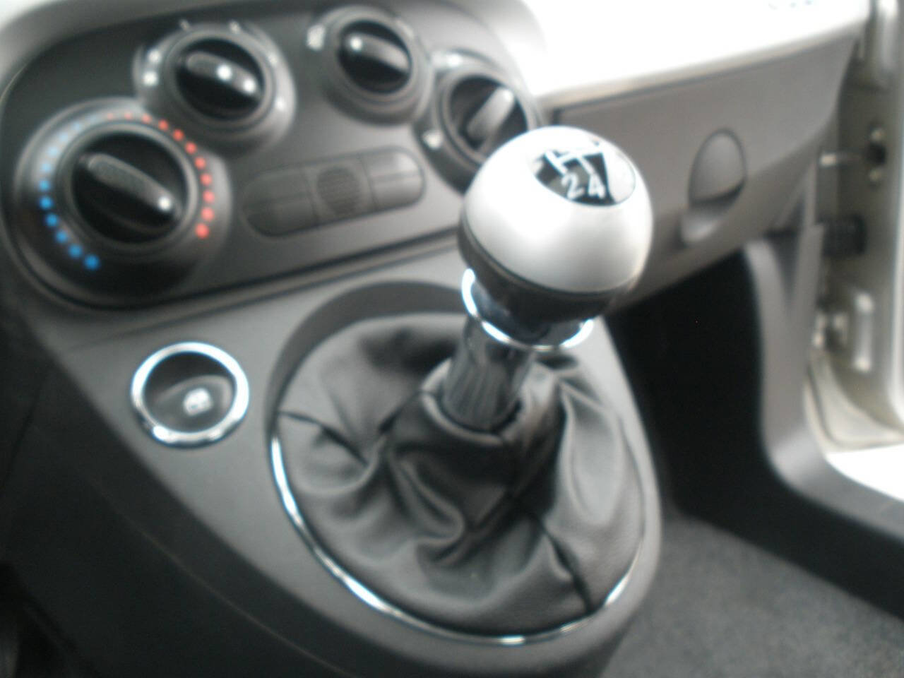 Used 2013 FIAT 500 Pop image 33