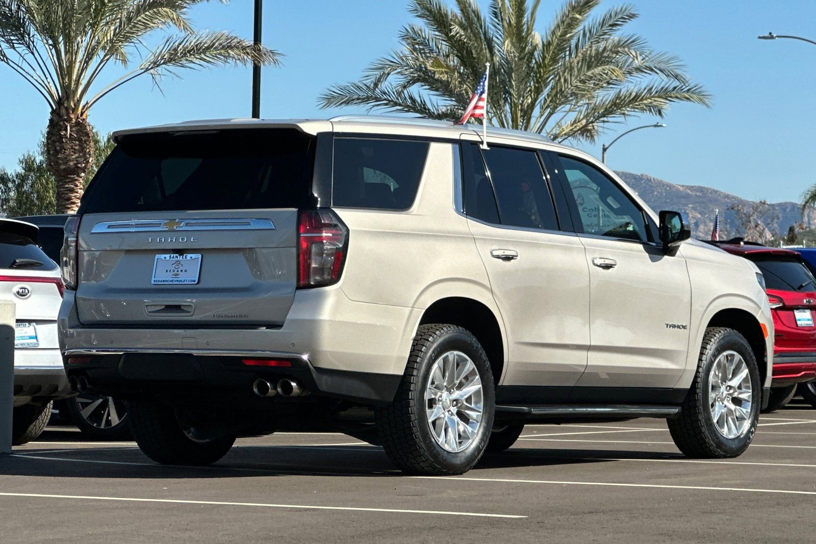 Used 2024 Chevrolet Tahoe Premier AWD/4WD image 4