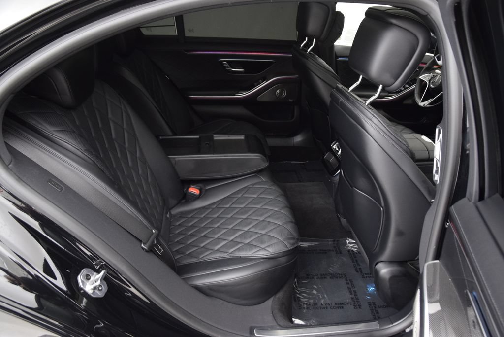 Used 2025 Mercedes-Benz S 580e 4MATIC Sedan image 18