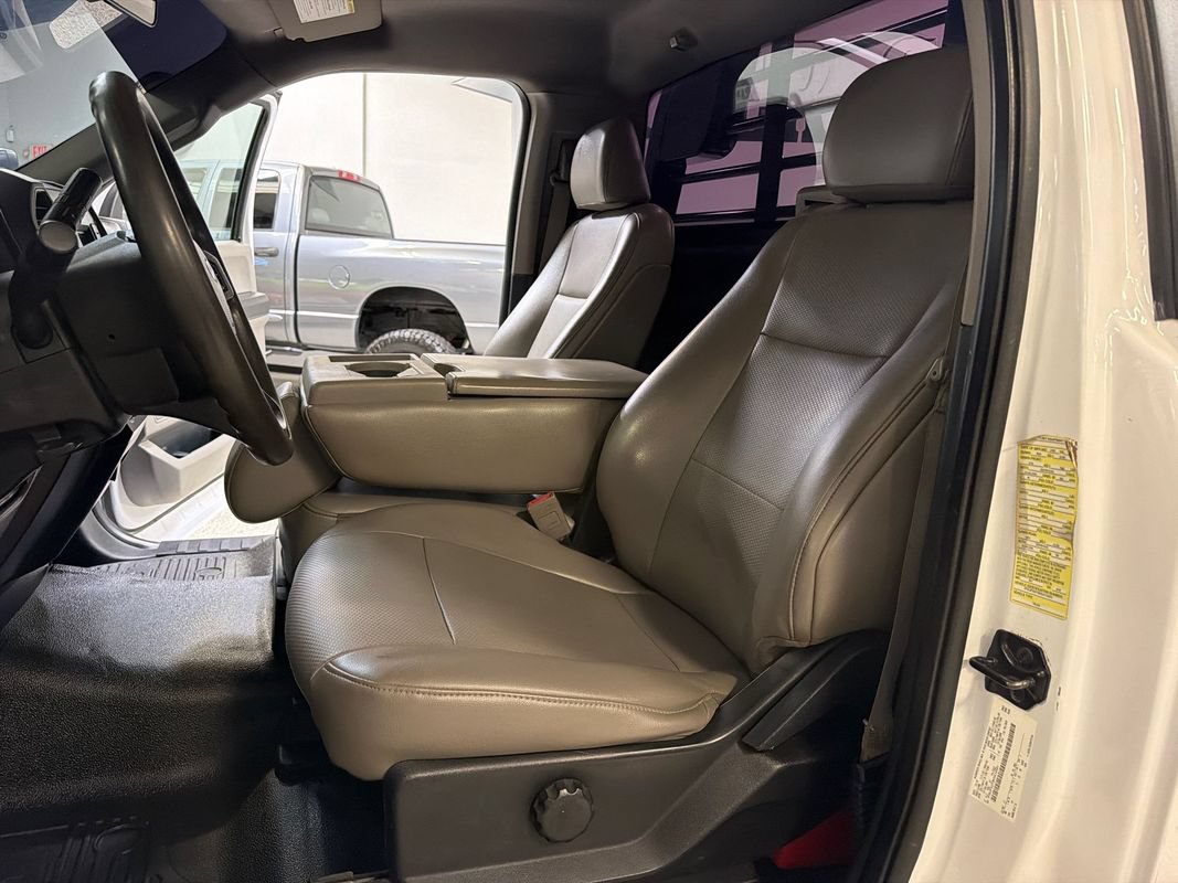 Used 2019 Ford F550 2WD Regular Cab Super Duty image 23