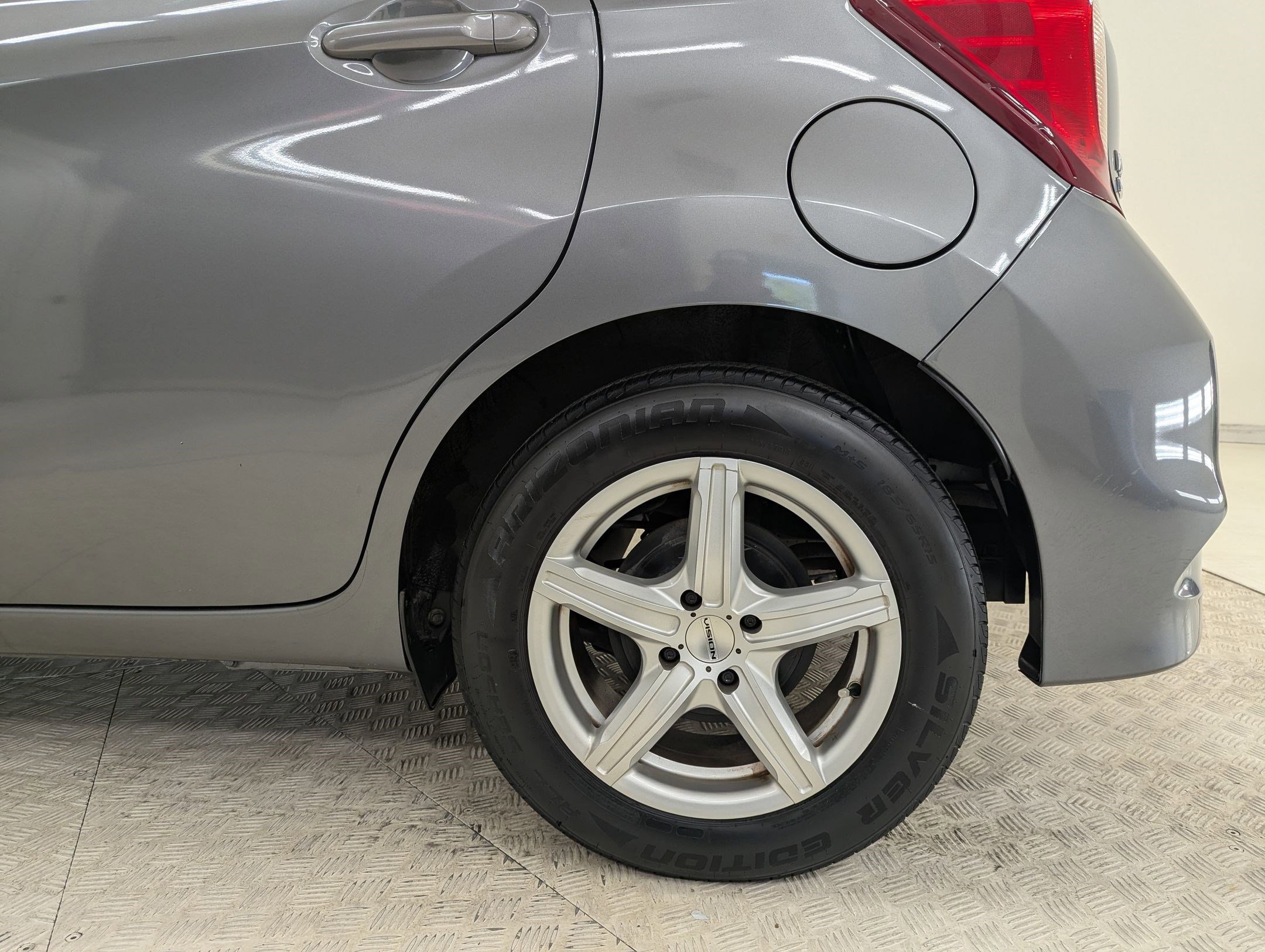 Used 2017 Nissan Versa Note SV image 10