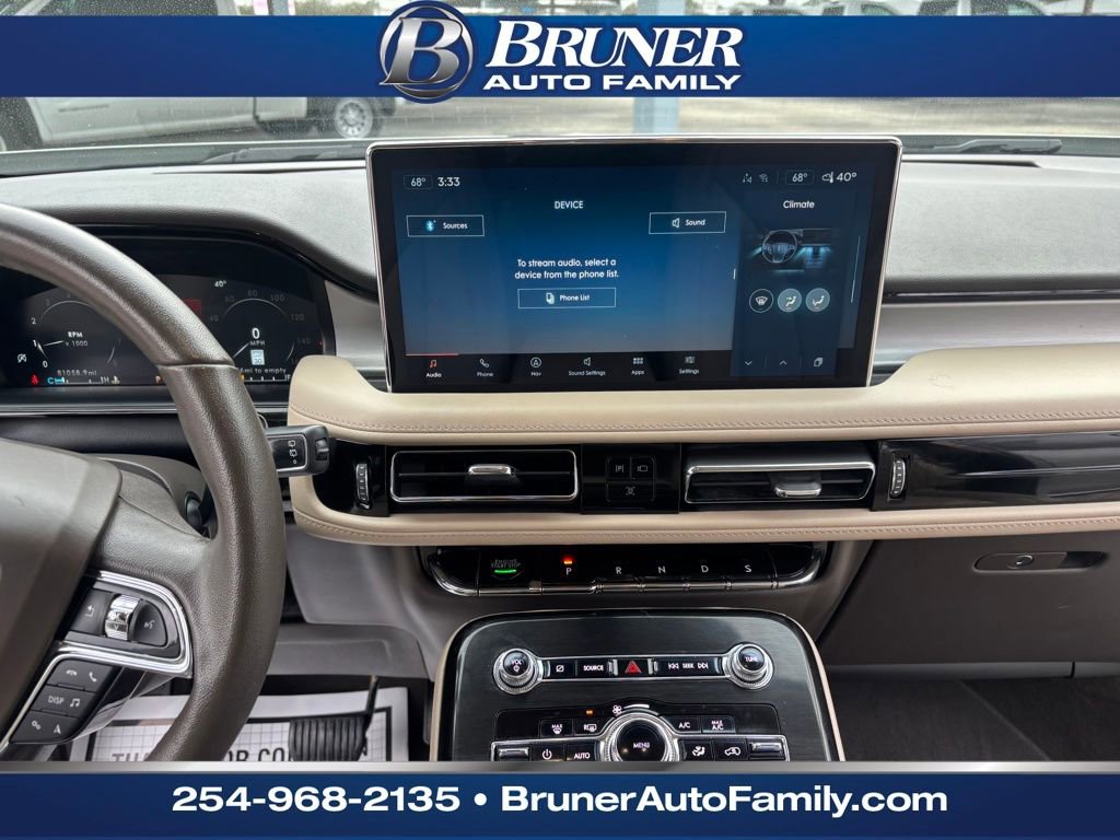 Used 2023 Lincoln Nautilus FWD w/ Premium Package image 22