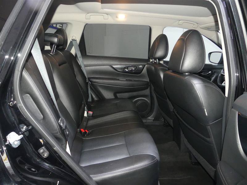 Used 2017 Nissan Rogue SL w/ SL HEV Premium Package AWD/4WD image 26