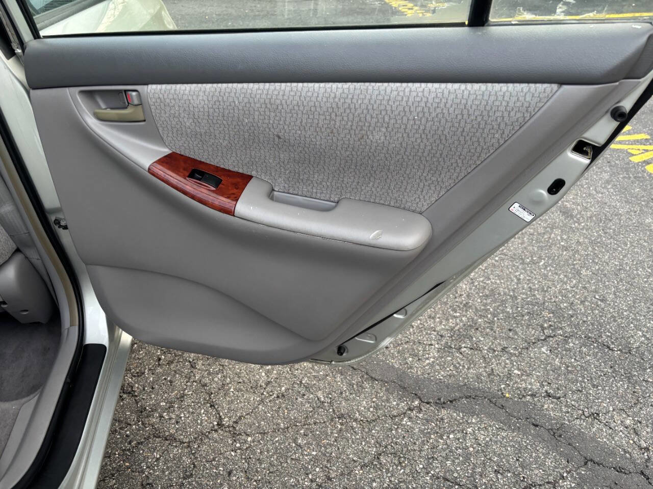 Used 2004 Toyota Corolla CE image 21