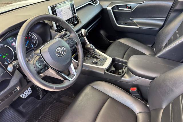 Certified 2021 Toyota RAV4 XLE Premium AWD/4WD image 11