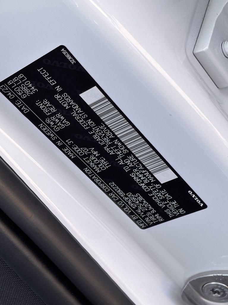 Used 2023 Volvo XC90 B5 Plus w/ Protection Package Premier AWD/4WD image 34