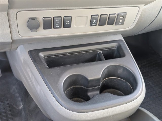 Used 2019 Nissan NV 3500 SV image 14