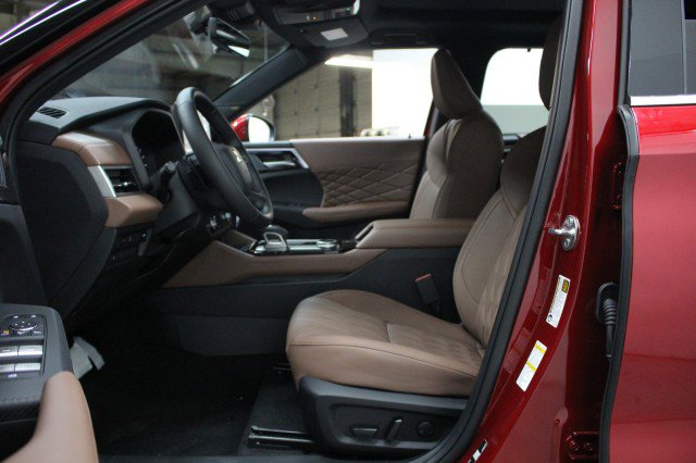 New 2026 Mitsubishi Outlander SEL image 6