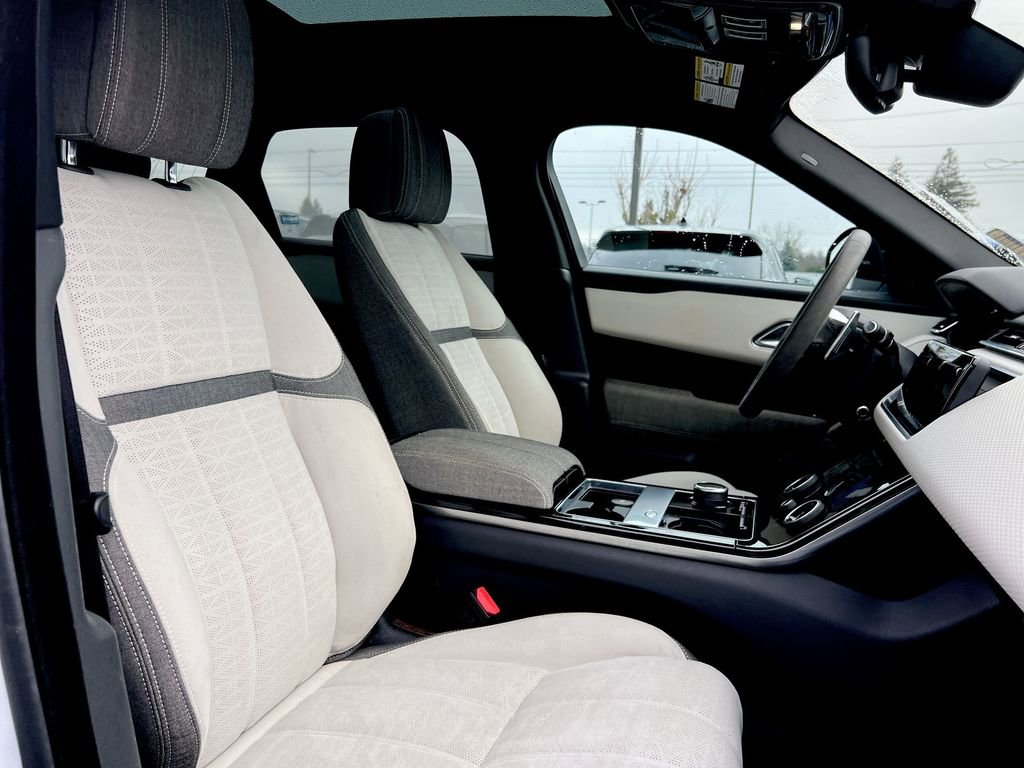 Used 2018 Land Rover Range Rover Velar image 22