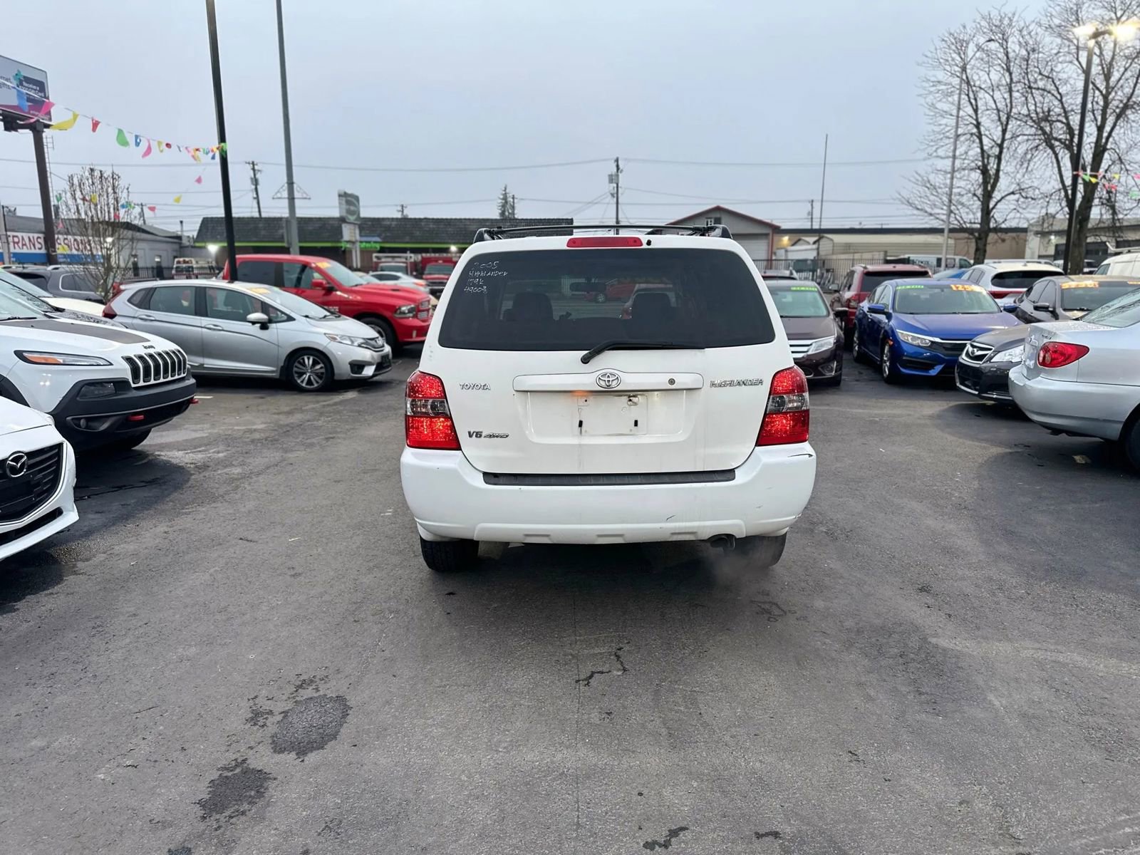 Used 2005 Toyota Highlander 4WD V6 w/ 3rd Row image 6