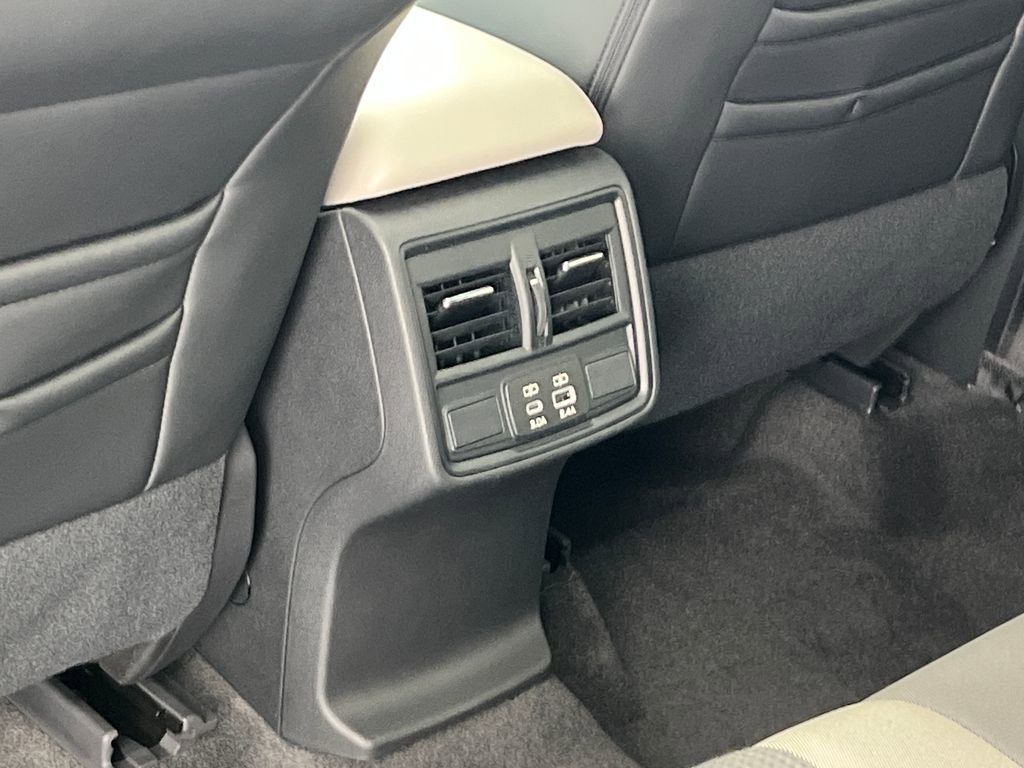 New 2026 Subaru Forester Premium AWD/4WD image 36