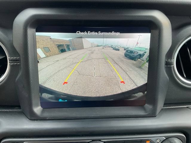 Used 2022 Jeep Wrangler Unlimited Sahara w/ Cold Weather Group AWD/4WD image 36