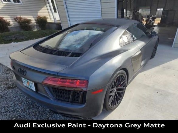 Used 2017 Audi R8 V10 w/ Carbon Exterior Package image 5