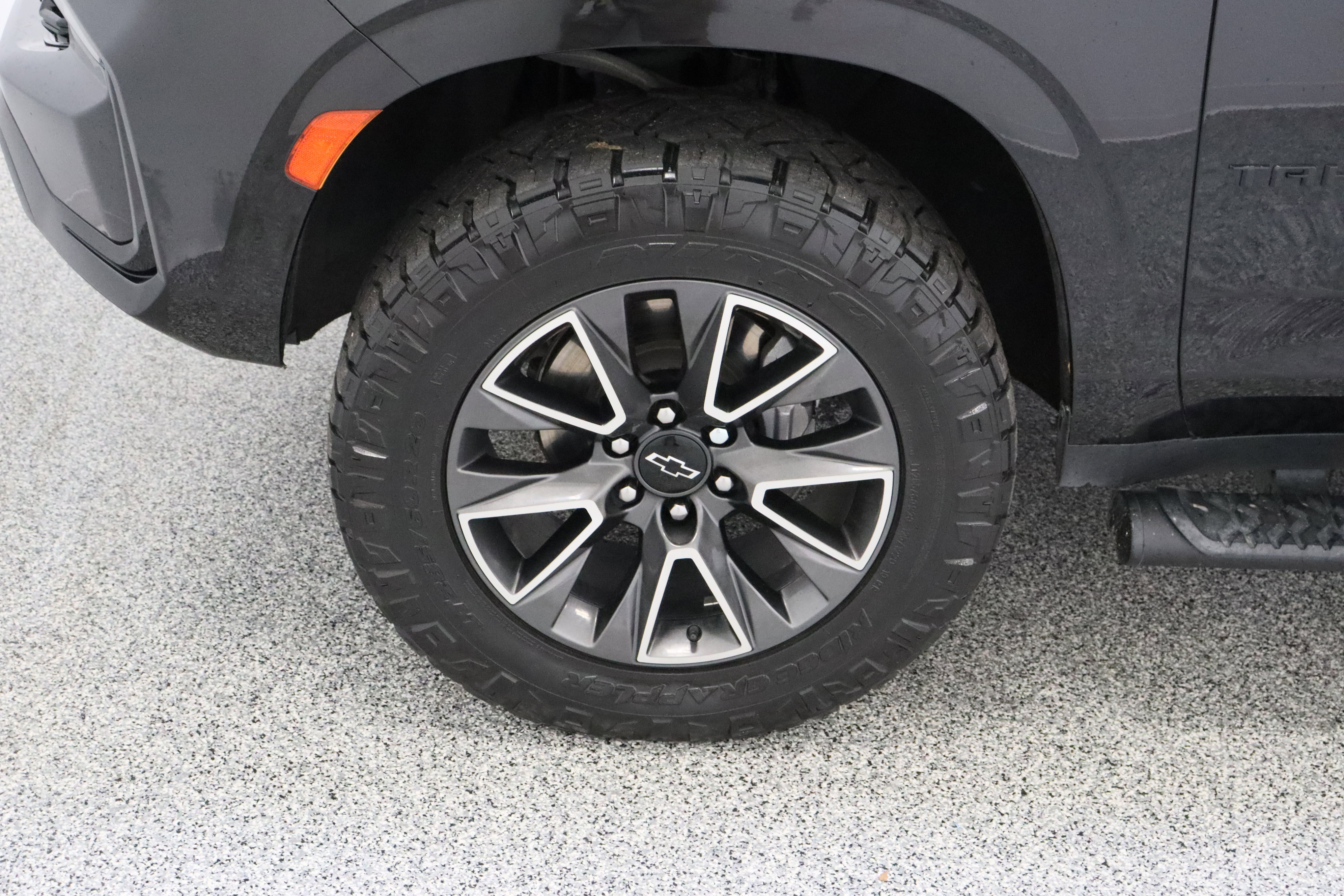 Used 2021 Chevrolet Tahoe Z71 w/ Rear Media and Nav Package AWD/4WD image 11