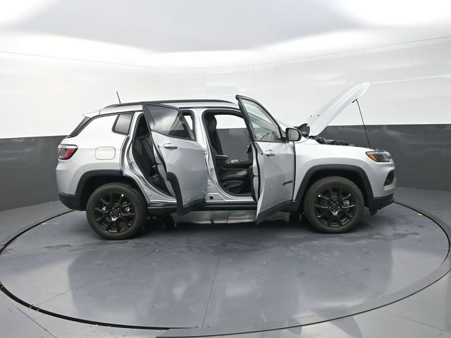 New 2026 Jeep Compass Latitude image 35