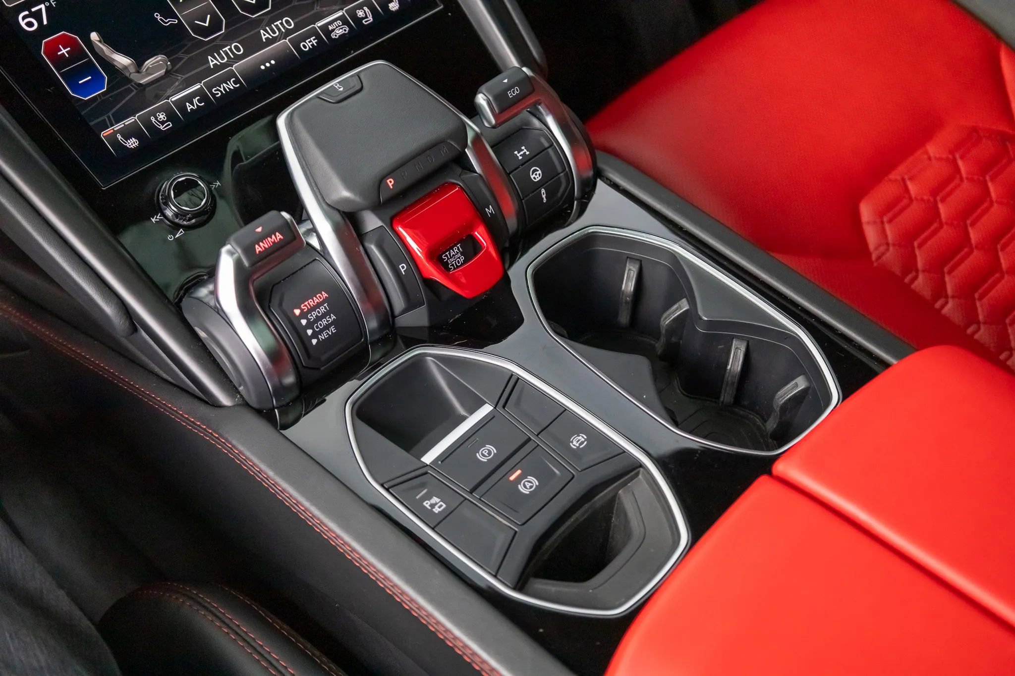 Used 2022 Lamborghini Urus image 44