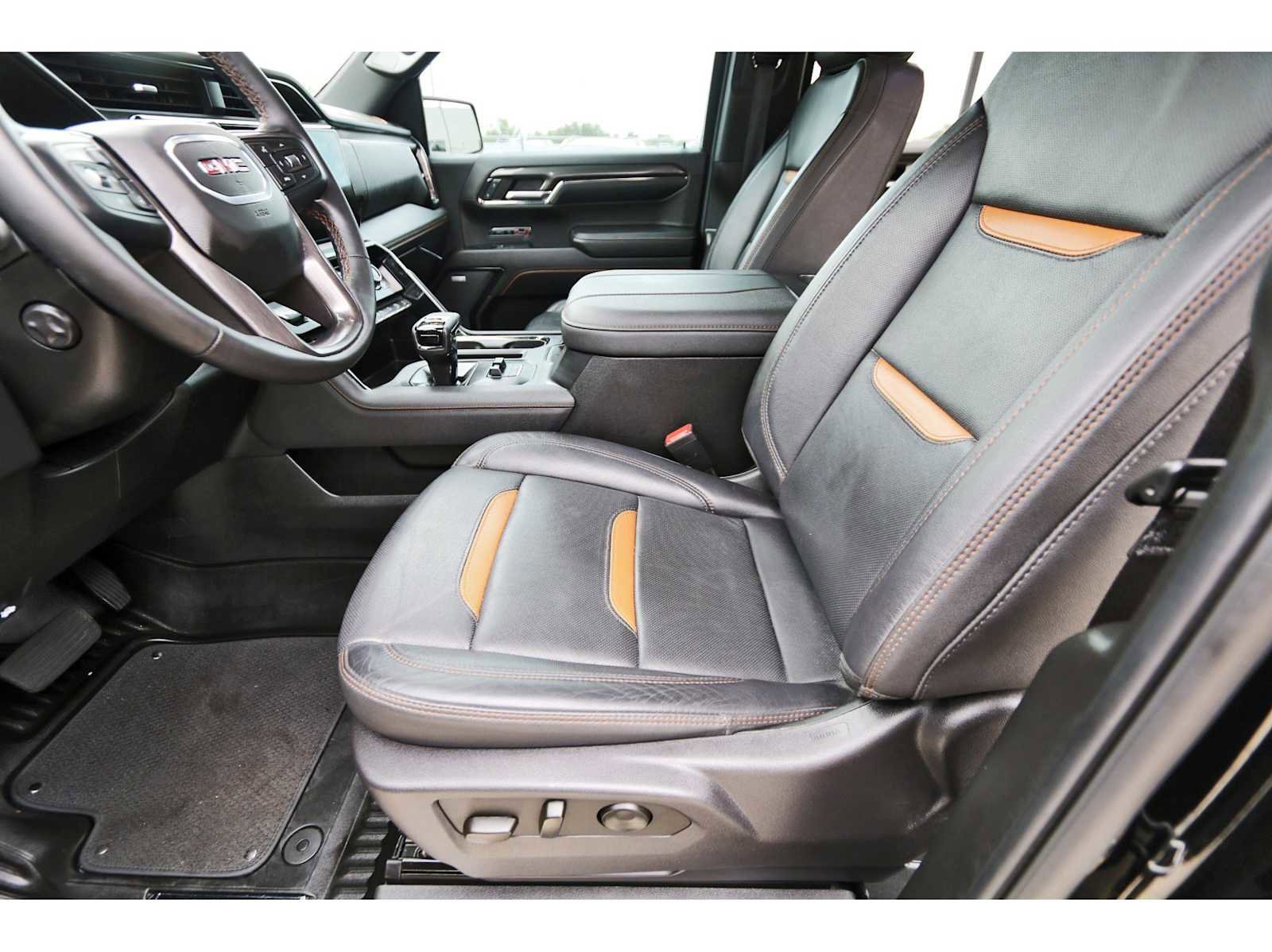 Used 2024 GMC Sierra 1500 AT4 w/ Technology Package image 11