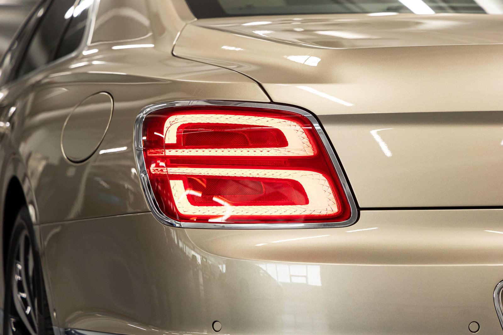 Certified 2026 Bentley Flying Spur V8 AWD/4WD image 21