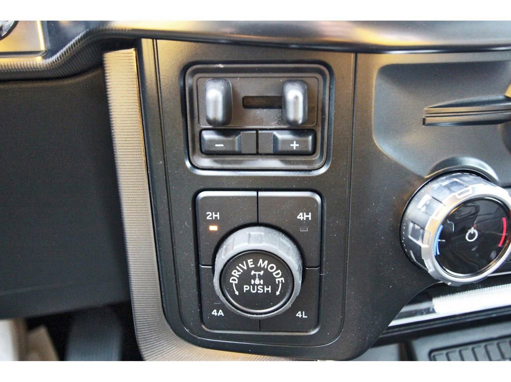 Used 2025 Ford F150 Platinum w/ FX4 Off-Road Package image 28