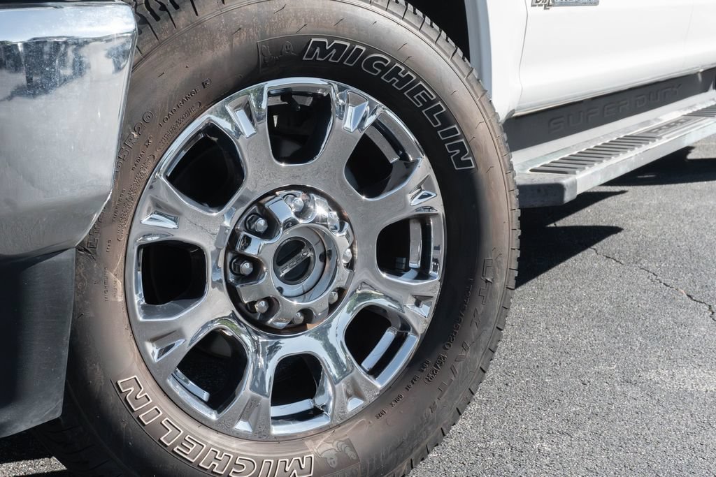Used 2022 Ford F350 Lariat w/ Lariat Ultimate Package AWD/4WD image 2