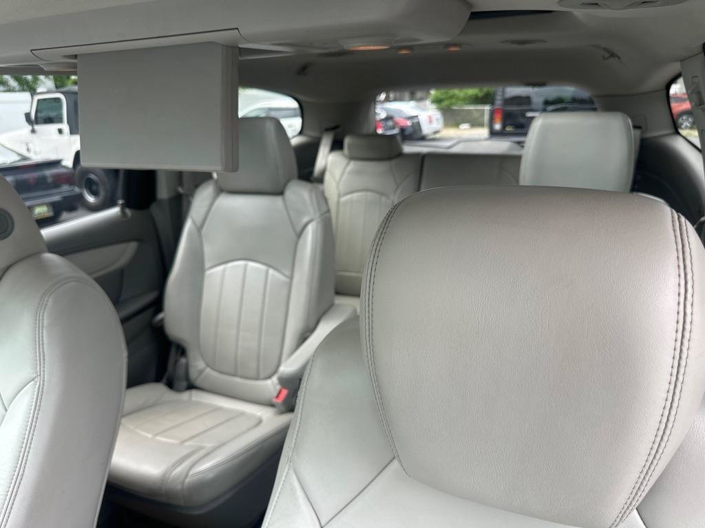 Used 2013 Chevrolet Traverse LTZ AWD/4WD image 18