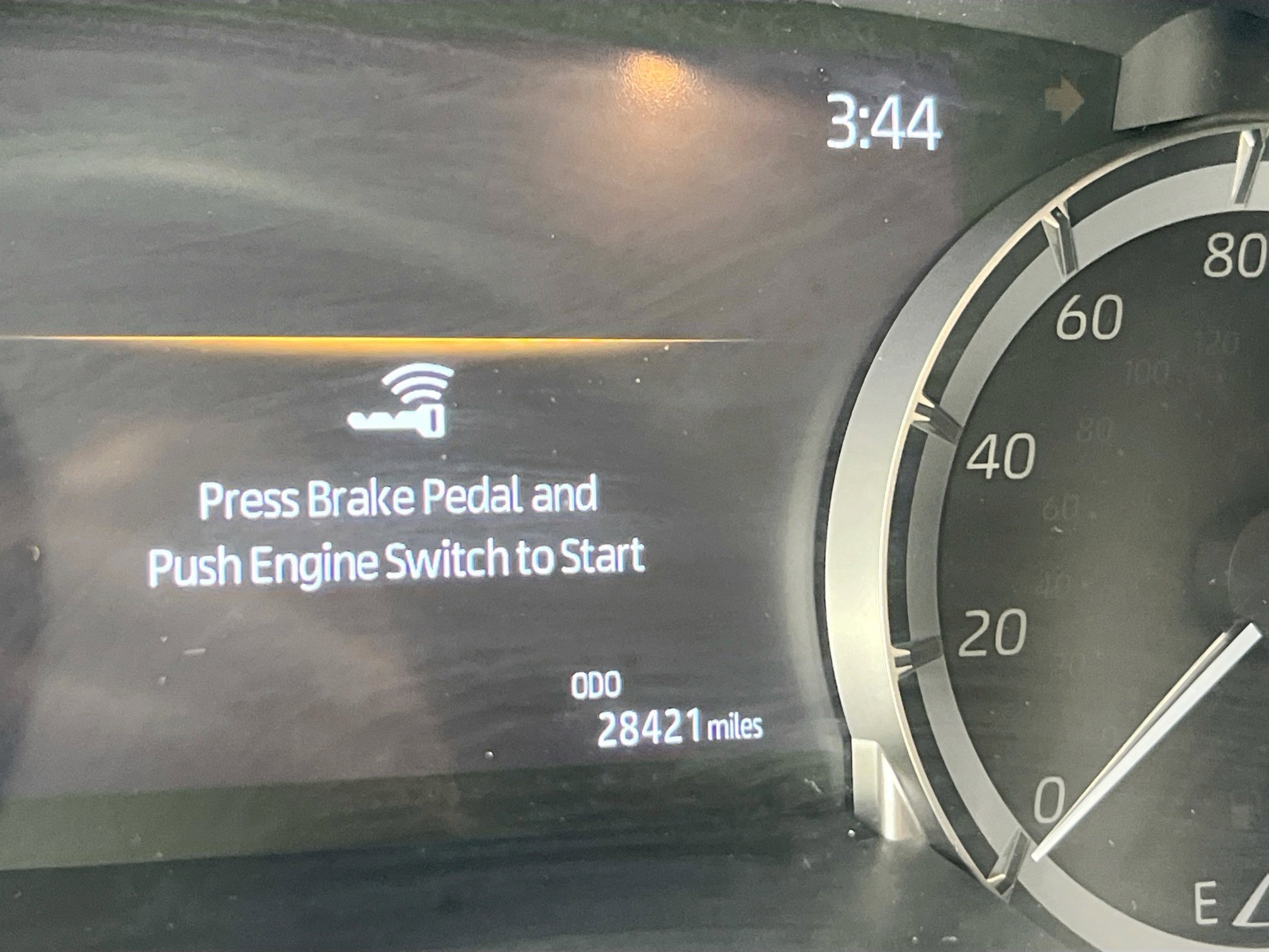 Used 2023 Toyota Highlander XLE AWD/4WD image 12