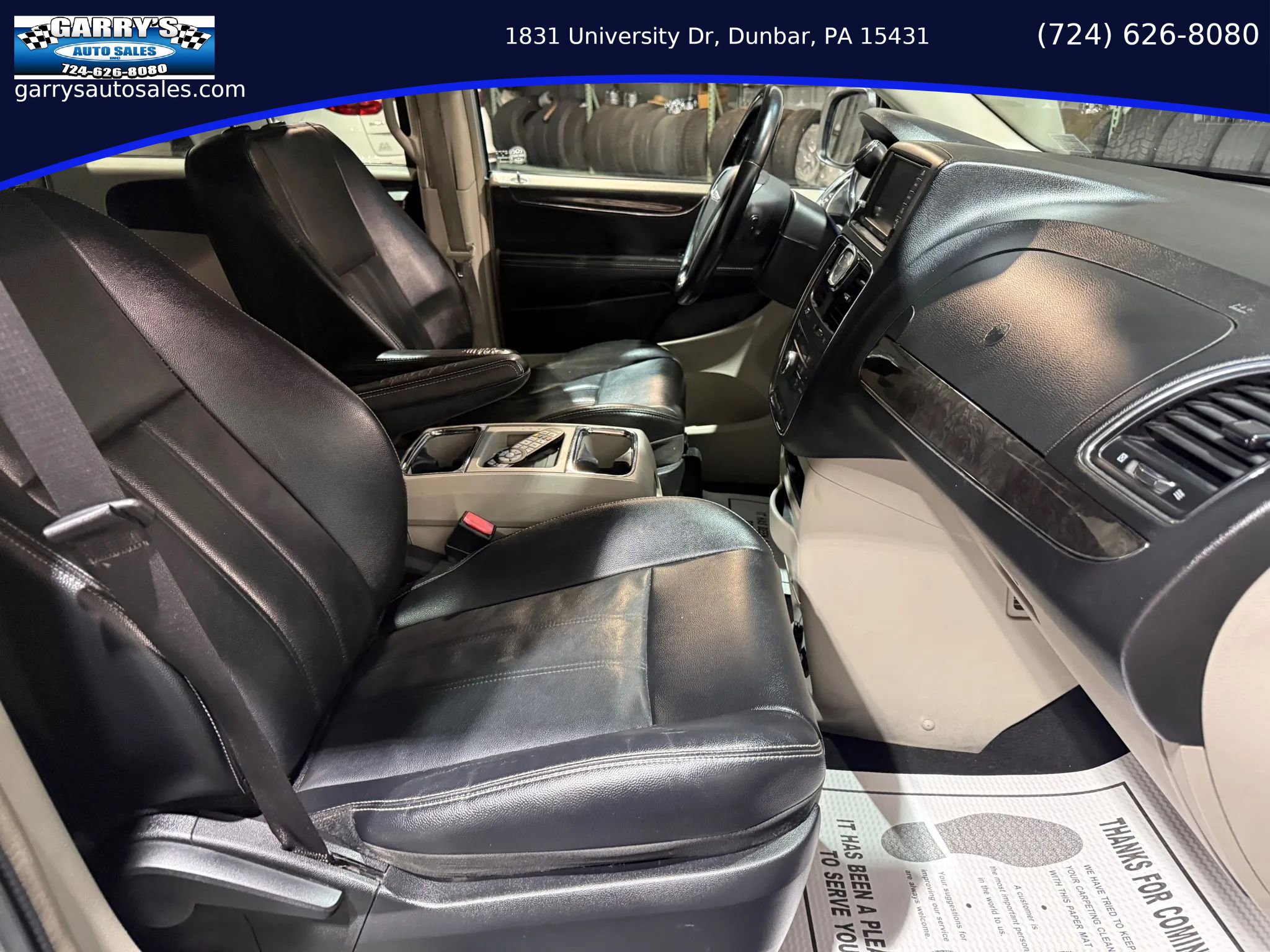 Used 2014 Chrysler Town & Country Touring FWD image 27