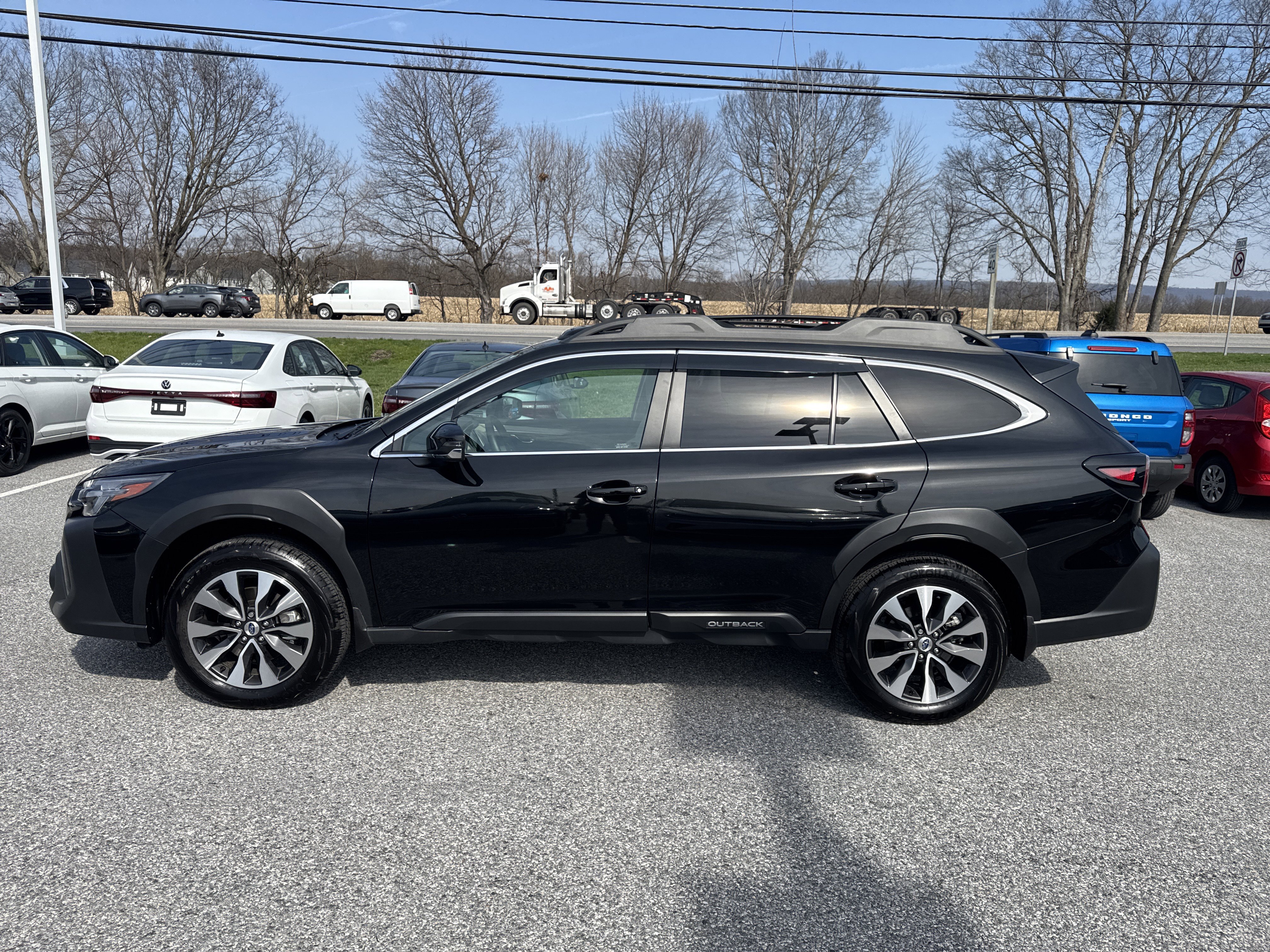 Used 2025 Subaru Outback Limited image 5