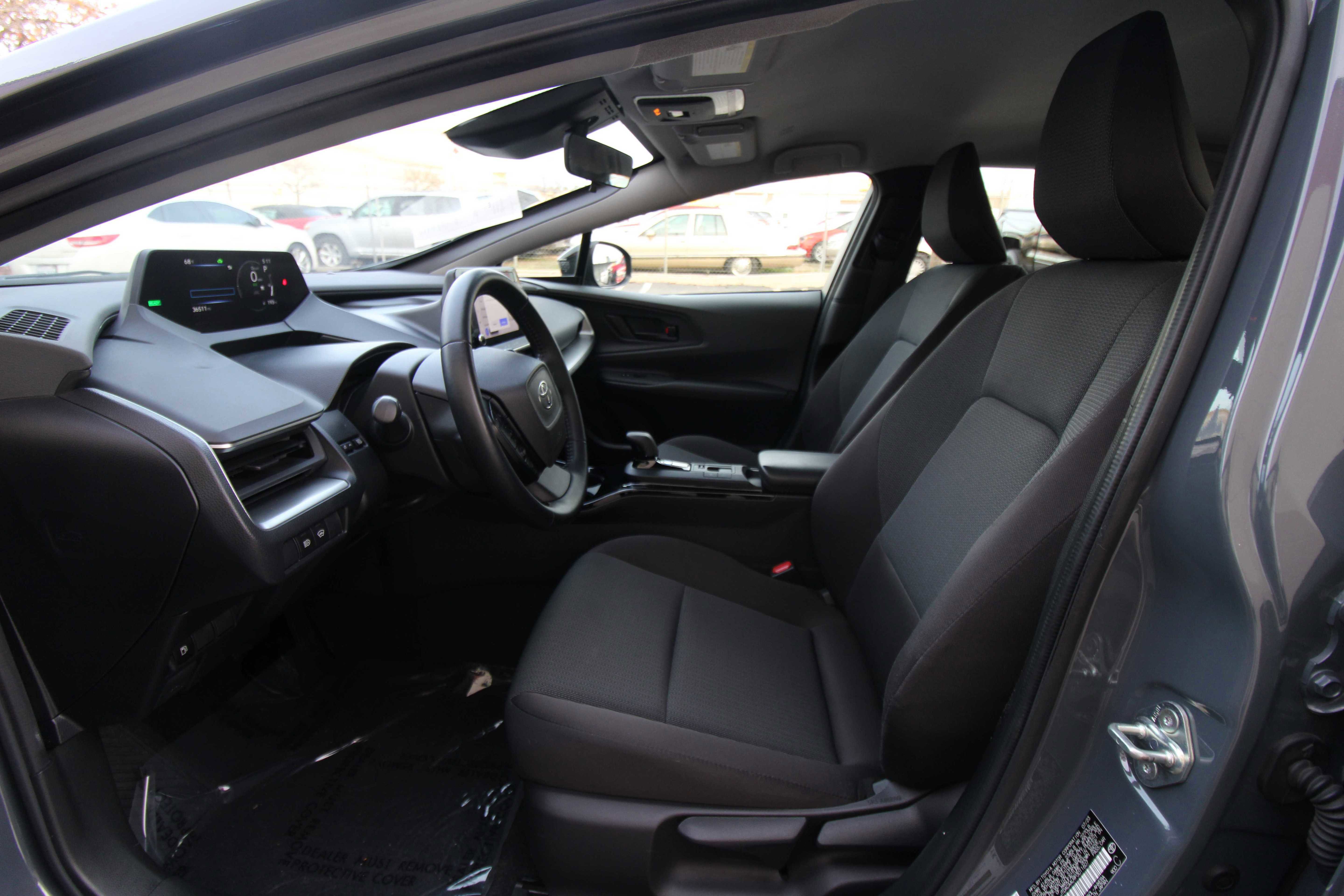 Used 2023 Toyota Prius LE image 18