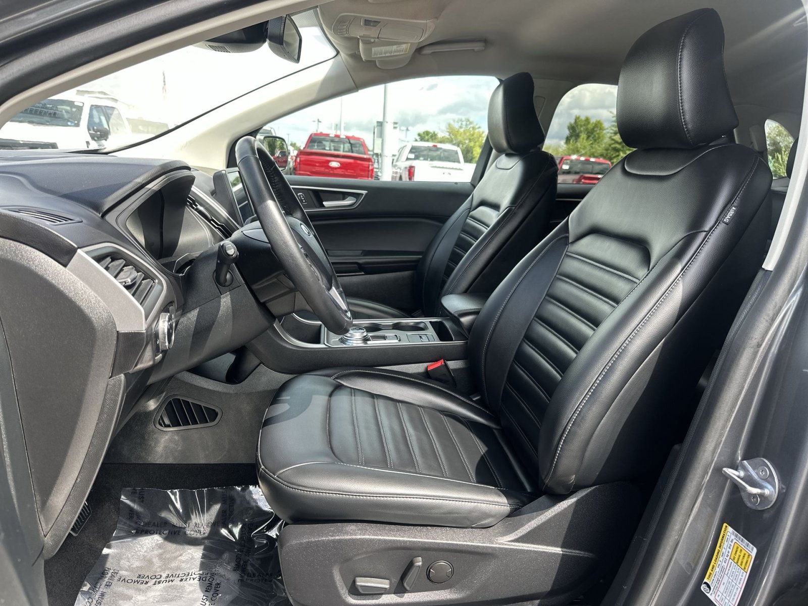 Used 2024 Ford Edge SEL AWD/4WD image 14