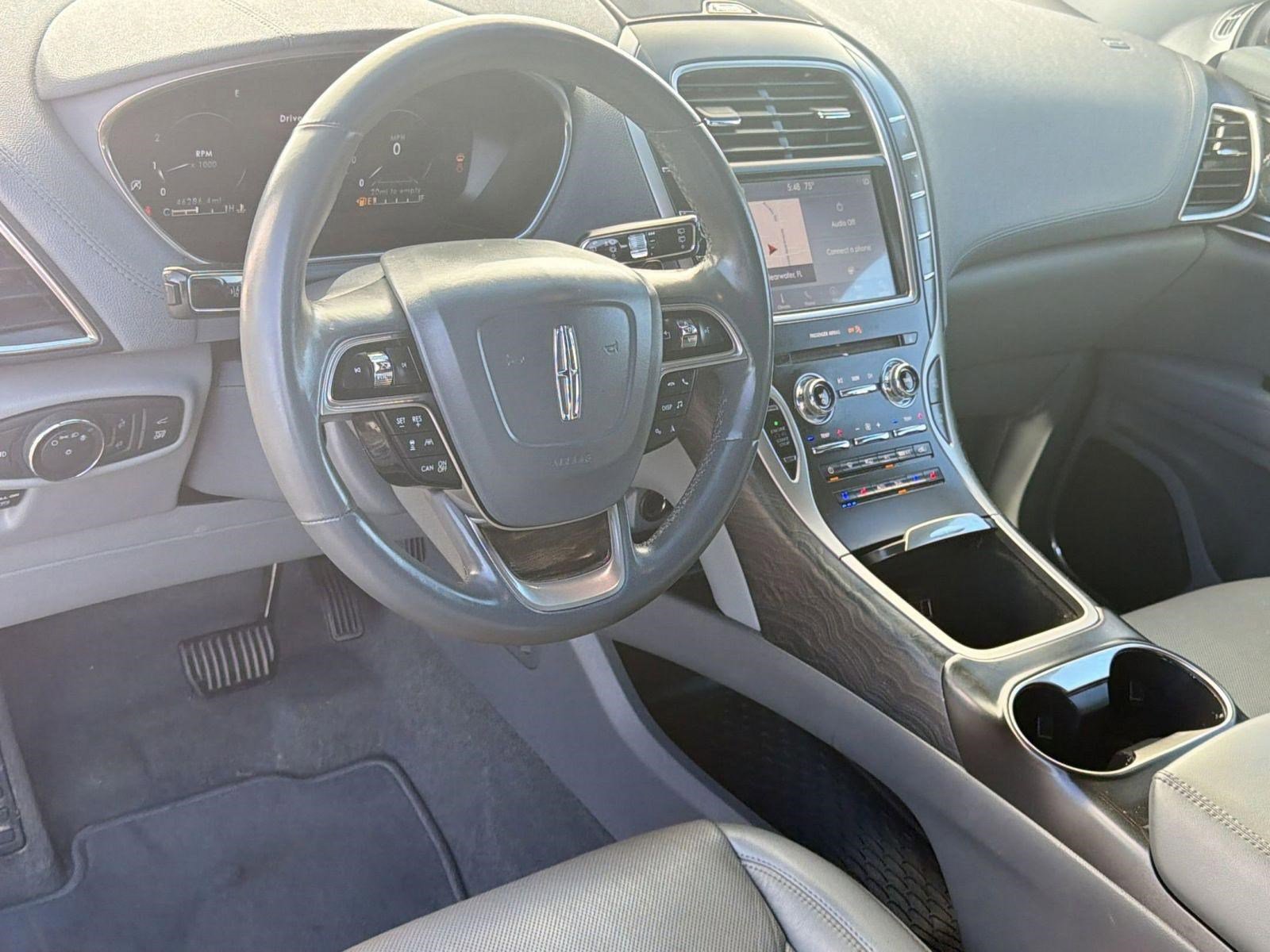 Used 2020 Lincoln Nautilus Reserve FWD image 4