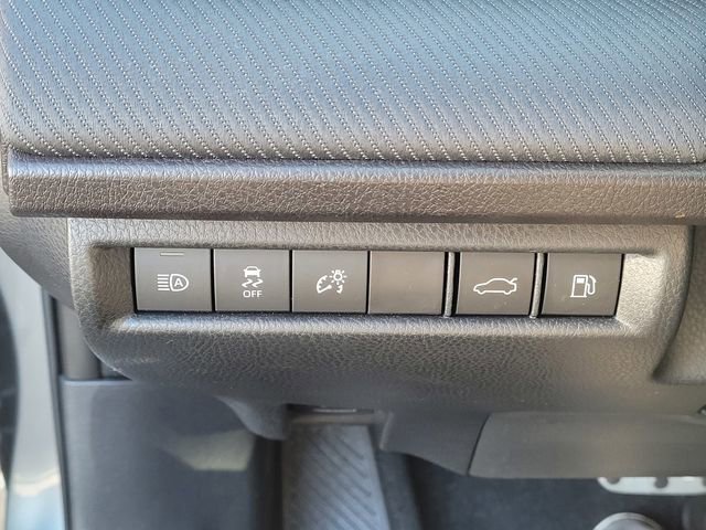 Used 2025 Toyota Camry SE w/ Convenience Package image 25
