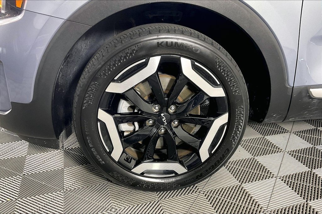 Used 2025 Kia Telluride S FWD image 10