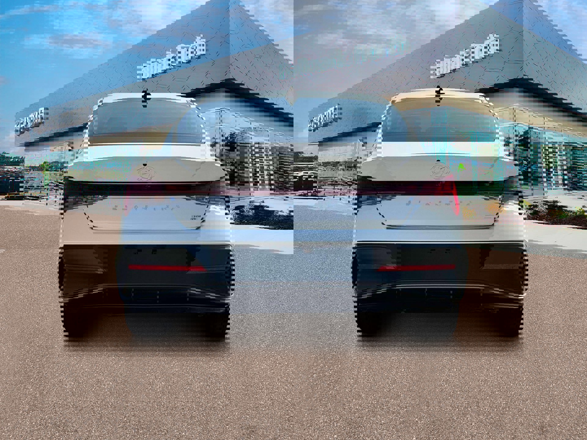 New 2025 Hyundai Elantra Limited image 6