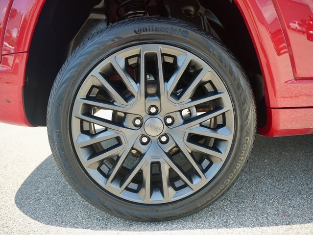 Used 2022 Jeep Compass Limited w/ (RED) Package image 34