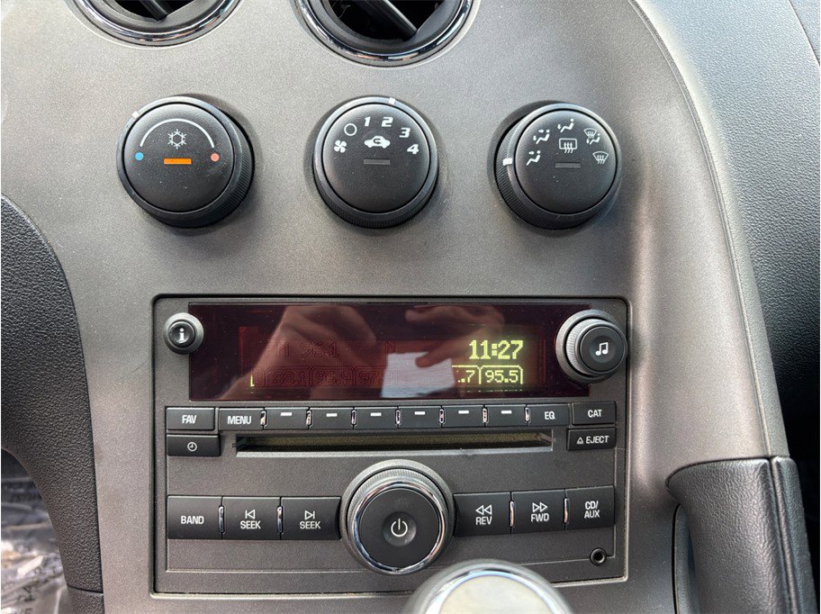 Used 2007 Pontiac Solstice Convertible w/ Preferred Package RWD image 19