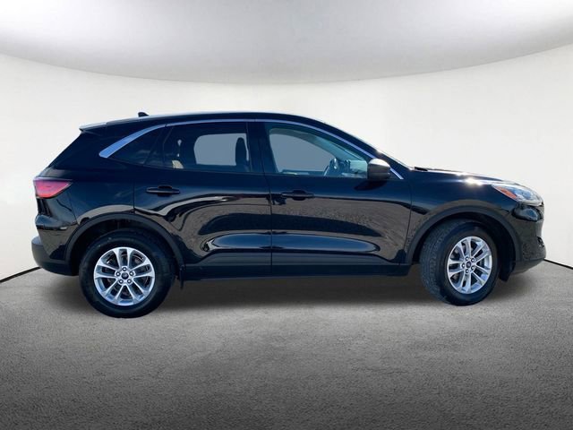 Used 2022 Ford Escape SE w/ Cold Weather Package image 17