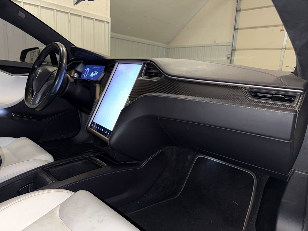 Used 2020 Tesla Model S Performance image 23
