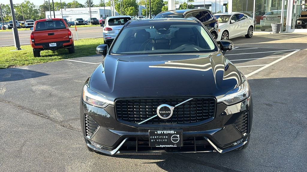 Certified 2025 Volvo XC60 B5 Plus AWD/4WD image 5