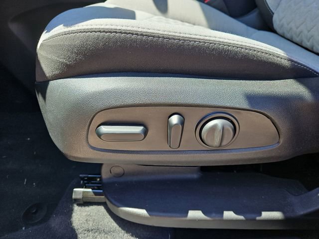 Used 2023 Chevrolet Equinox LS w/ LS Convenience Package FWD image 15