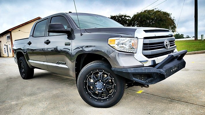 Used 2016 Toyota Tundra SR5 w/ SR5 Upgrade Package AWD/4WD image 2